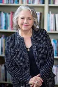 Photo of author Lesley Crewe
